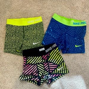 Womens Nike pro bundle!!!